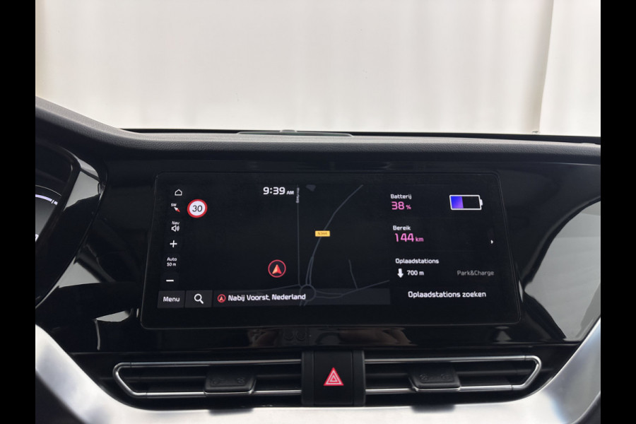 Kia e-Niro ExecutiveLine 64 kWh [ 3-Fase ] {SOH-100%} (INCL-BTW) Aut.*LEATHER | FULL-LED | NAVI-FULLMAP | ADAPTIVE-CRUISE | CAMERA | MEMORY-PACK | LANE-ASSIST | KEYLESS | DIGI-COCKPIT | PRIVACYGLASS | SHIFTPADDLES | 17"ALU*