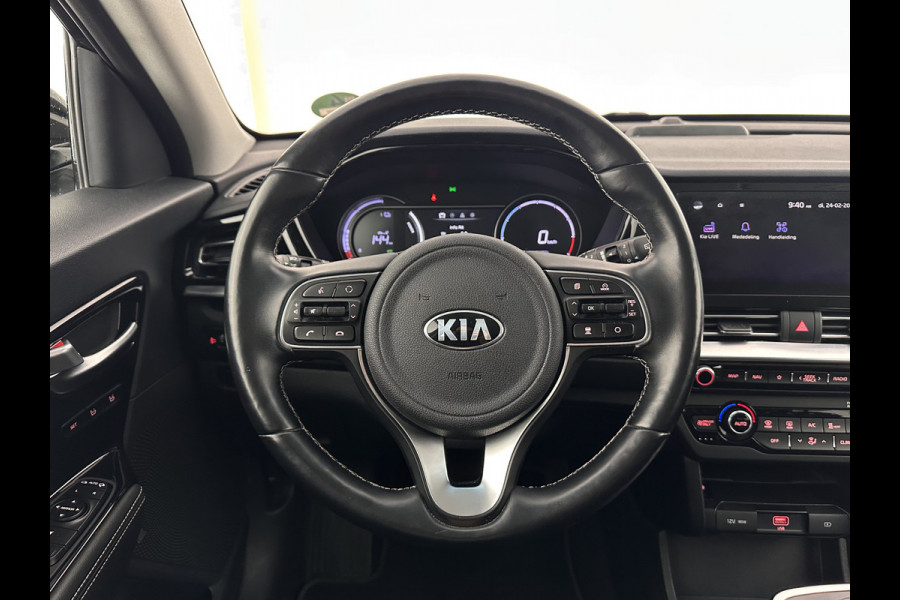 Kia e-Niro ExecutiveLine 64 kWh [ 3-Fase ] {SOH-100%} (INCL-BTW) Aut.*LEATHER | FULL-LED | NAVI-FULLMAP | ADAPTIVE-CRUISE | CAMERA | MEMORY-PACK | LANE-ASSIST | KEYLESS | DIGI-COCKPIT | PRIVACYGLASS | SHIFTPADDLES | 17"ALU*