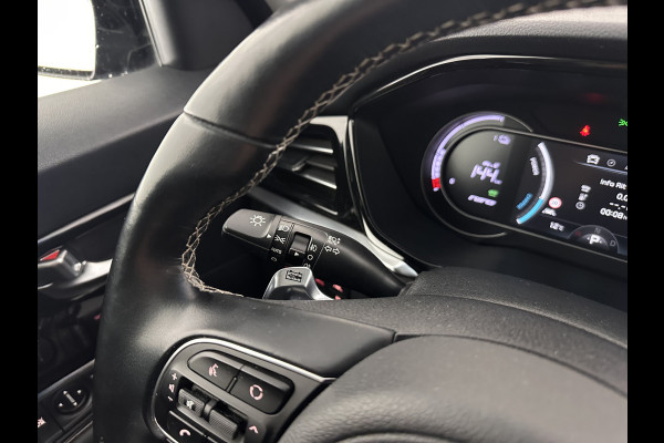 Kia e-Niro ExecutiveLine 64 kWh [ 3-Fase ] {SOH-100%} (INCL-BTW) Aut.*LEATHER | FULL-LED | NAVI-FULLMAP | ADAPTIVE-CRUISE | CAMERA | MEMORY-PACK | LANE-ASSIST | KEYLESS | DIGI-COCKPIT | PRIVACYGLASS | SHIFTPADDLES | 17"ALU*