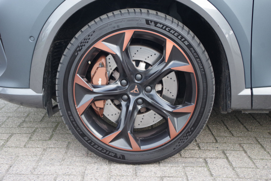 CUPRA Formentor 1.4 e-Hybrid VZ 245 PK Copper Edition, Panoramadak BREMBO Remmen, Leder, Stuur-Startknop, Memory