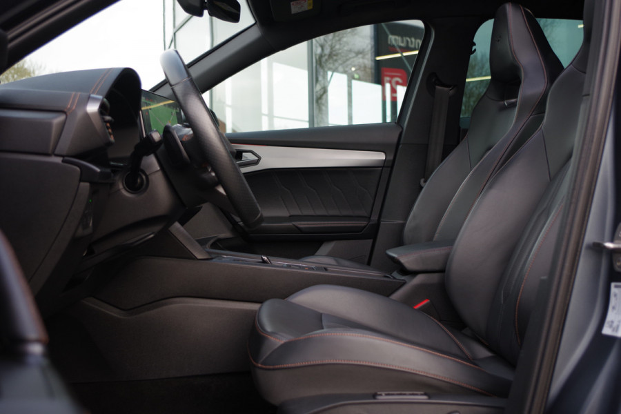 CUPRA Formentor 1.4 e-Hybrid VZ 245 PK Copper Edition, Panoramadak BREMBO Remmen, Leder, Stuur-Startknop, Memory