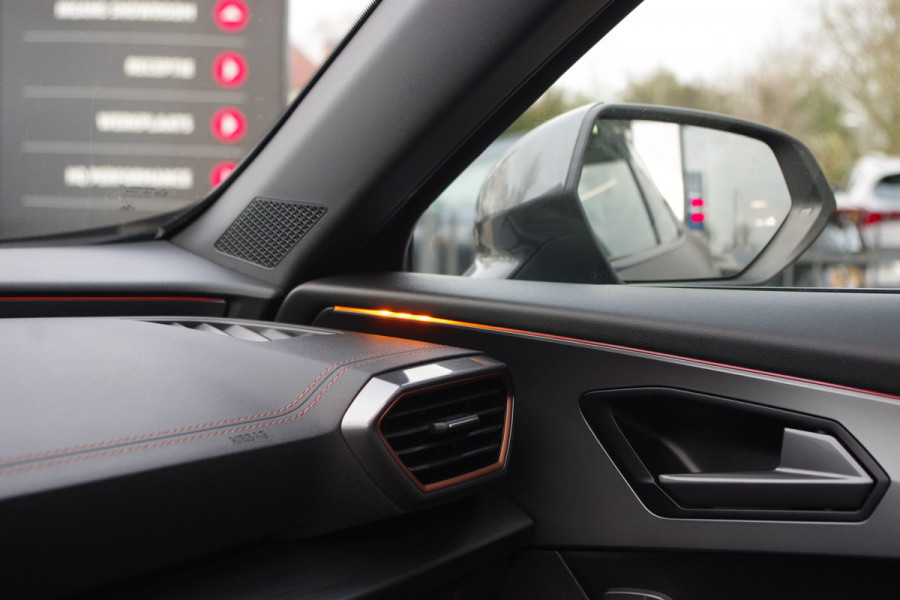 CUPRA Formentor 1.4 e-Hybrid VZ 245 PK Copper Edition, Panoramadak BREMBO Remmen, Leder, Stuur-Startknop, Memory