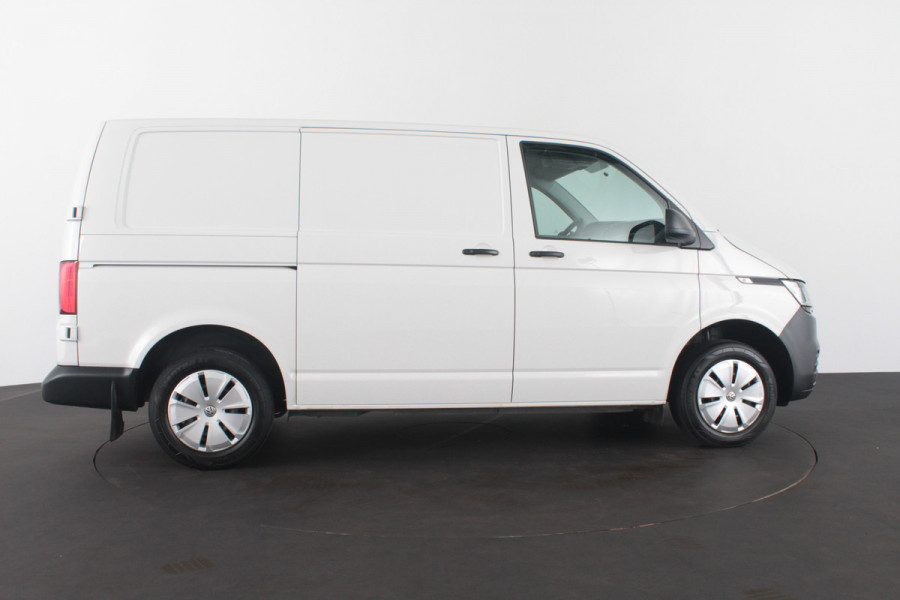Volkswagen Transporter 2.0 TDI L1H1 28 > 110pk/Apple Carplay/Android Auto/parkeersensor achter...