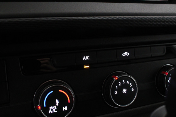 Volkswagen Transporter 2.0 TDI L1H1 28 > 110pk/Apple Carplay/Android Auto/parkeersensor achter...