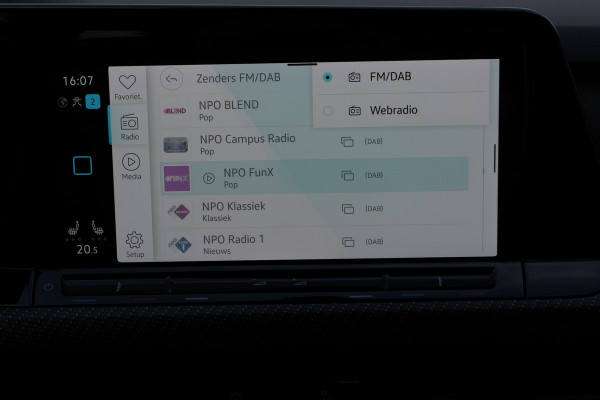 Volkswagen Golf 1.5 TSI R-Line BNS+, Trekhaak, Sportstoelen, Adap. Cruise Control, Winterpakket, Camera