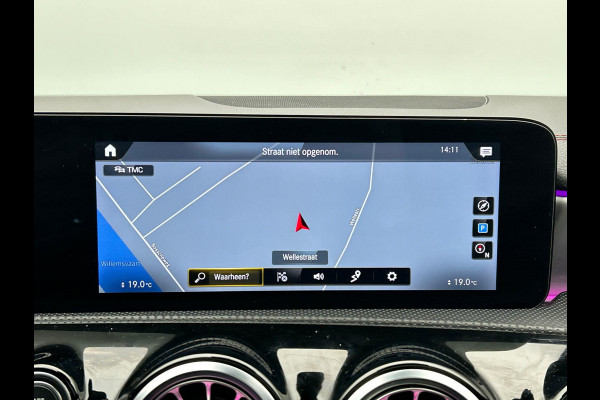 Mercedes-Benz CLA-Klasse Shooting Brake 180 Business Solution AMG | Origineel Nederlands | Panoramadak Memorie Stoelverwarming