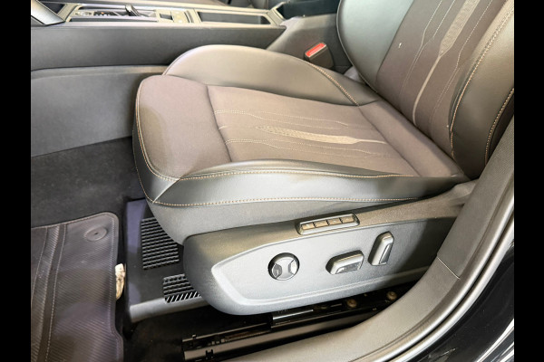 CUPRA Leon 2.0 Business 301 PK AUT. PANORAMADAK MEMORY VIRTUAL COCKPIT XENON APPLE CARPLAY CAMERA KEYLESS-GO CRUISE AIRCO