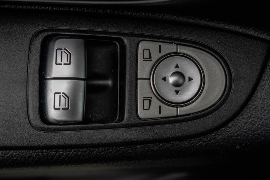Mercedes-Benz Vito 116 CDI L2H1 | 160PK | Camera | Carplay | PDC | Cruise | Stoelverwarming | Airco