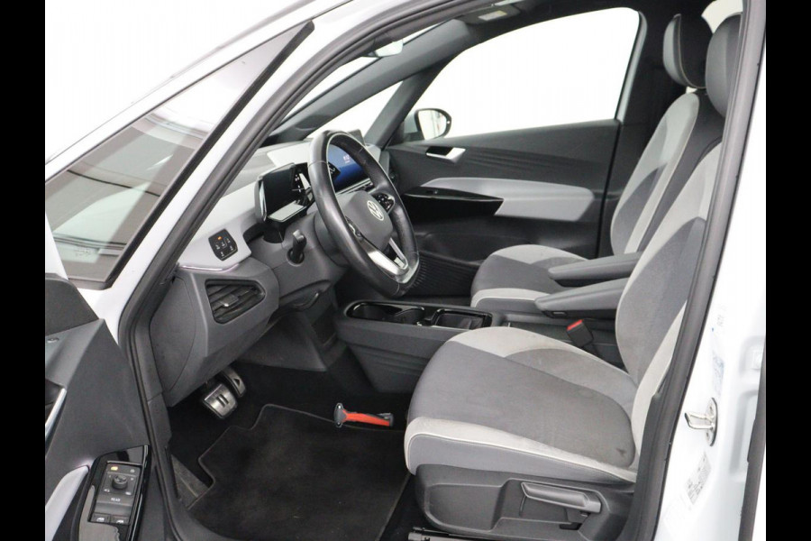 Volkswagen ID.3 First Plus 58 kWh | SOH 90% | Stoel & stuurverwarming | Camera | Adaptive cruise | Sfeerverlichting | Carplay | Navigatie | Keyless | Matrix LED