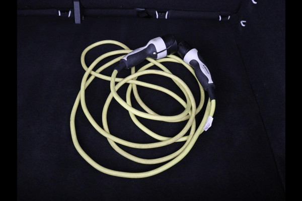 Volkswagen ID.3 First Plus 58 kWh | SOH 90% | Stoel & stuurverwarming | Camera | Adaptive cruise | Sfeerverlichting | Carplay | Navigatie | Keyless | Matrix LED