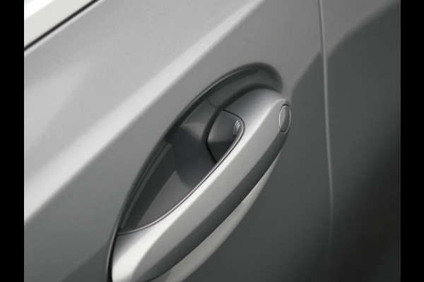 BMW 3 Serie Touring 320e M Sport FACELIFT MODEL Plug In Hybrid Dealer O.H PHEV | Panodak | Trekhaak af Fabriek | Adaptive Cruise |  Alcantara Sportstoelen Memory | Widescreen Navi | Keyless | Sfeerverlichting | Apple Carplay | 18"L.M |