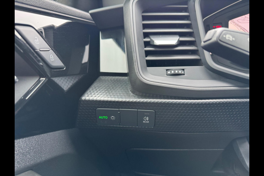 Audi A1 SPORTBACK 30 TFSI S Line S Tronic Navi PDC Virtual Stoelv.