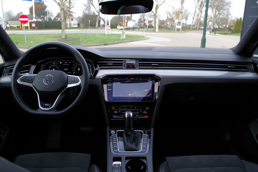 Volkswagen Passat Variant 1.4 TSI PHEV GTE 218 PK BNS, Panoramadak, Trekhaak, Memory, Head-Up, Matrix-LED, Camera
