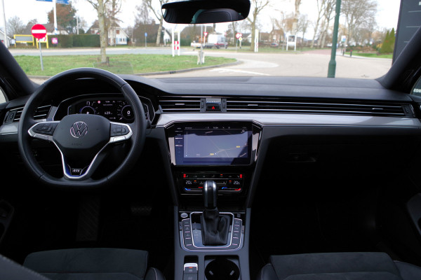 Volkswagen Passat Variant 1.4 TSI PHEV GTE 218 PK BNS, Panoramadak, Trekhaak, Memory, Head-Up, Matrix-LED, Camera