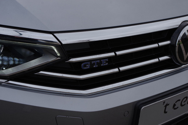 Volkswagen Passat Variant 1.4 TSI PHEV GTE 218 PK BNS, Panoramadak, Trekhaak, Memory, Head-Up, Matrix-LED, Camera