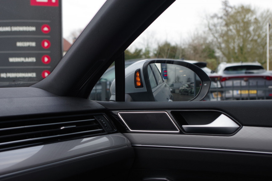 Volkswagen Passat Variant 1.4 TSI PHEV GTE 218 PK BNS, Panoramadak, Trekhaak, Memory, Head-Up, Matrix-LED, Camera