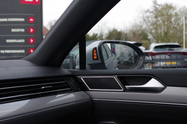 Volkswagen Passat Variant 1.4 TSI PHEV GTE 218 PK BNS, Panoramadak, Trekhaak, Memory, Head-Up, Matrix-LED, Camera
