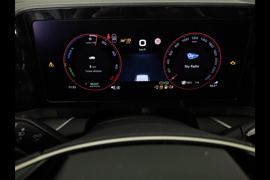 Škoda Kodiaq Sportline Business PHEV 1.5 TSI 204 pk 6 versn. DSG | Panoramadak | Wegklapbare trekhaak | Light & view pakket