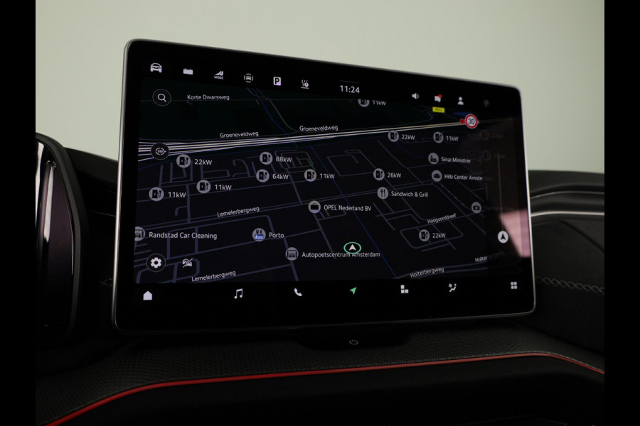 Škoda Kodiaq Sportline Business PHEV 1.5 TSI 204 pk 6 versn. DSG | Panoramadak | Wegklapbare trekhaak | Light & view pakket