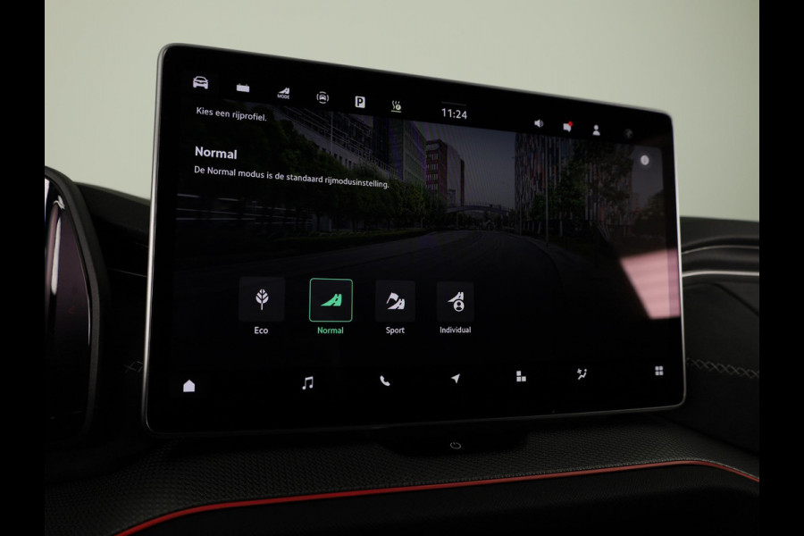 Škoda Kodiaq Sportline Business PHEV 1.5 TSI 204 pk 6 versn. DSG | Panoramadak | Wegklapbare trekhaak | Light & view pakket