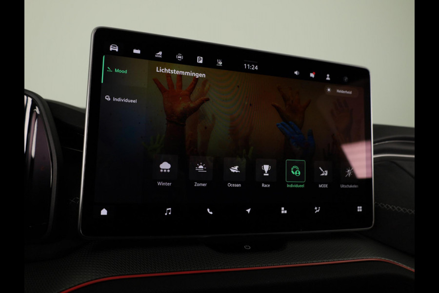 Škoda Kodiaq Sportline Business PHEV 1.5 TSI 204 pk 6 versn. DSG | Panoramadak | Wegklapbare trekhaak | Light & view pakket