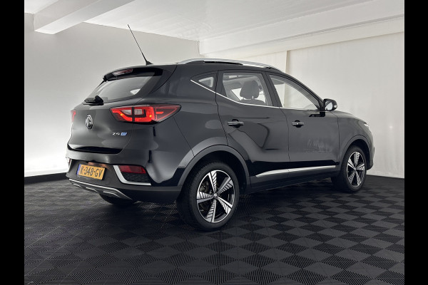 MG ZS EV Luxury 45 kWh INCL-BTW) Aut. *PANO | LEATHER | CCS-FASTLOADER | KEYLESS | NAVI-FULLMAP | ADAPTIVE-CRUISE | CAMERA | HEATED-SPORTSEATS | CARPLAY | BLINDSPOT | DAB | LANE-ASSIST | 17''ALU*