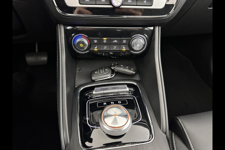 MG ZS EV Luxury 45 kWh INCL-BTW) Aut. *PANO | LEATHER | CCS-FASTLOADER | KEYLESS | NAVI-FULLMAP | ADAPTIVE-CRUISE | CAMERA | HEATED-SPORTSEATS | CARPLAY | BLINDSPOT | DAB | LANE-ASSIST | 17''ALU*