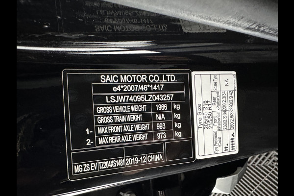 MG ZS EV Luxury 45 kWh INCL-BTW) Aut. *PANO | LEATHER | CCS-FASTLOADER | KEYLESS | NAVI-FULLMAP | ADAPTIVE-CRUISE | CAMERA | HEATED-SPORTSEATS | CARPLAY | BLINDSPOT | DAB | LANE-ASSIST | 17''ALU*