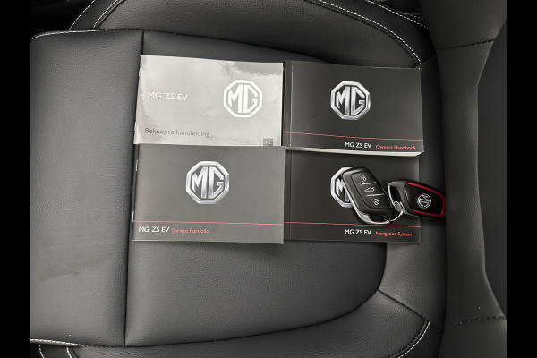 MG ZS EV Luxury 45 kWh INCL-BTW) Aut. *PANO | LEATHER | CCS-FASTLOADER | KEYLESS | NAVI-FULLMAP | ADAPTIVE-CRUISE | CAMERA | HEATED-SPORTSEATS | CARPLAY | BLINDSPOT | DAB | LANE-ASSIST | 17''ALU*