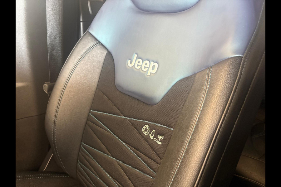 Jeep Compass 4xe 240 Plug-in Hybrid*Black-Edition*Apple CarPlay*NAP*Xenon*360 Camera*Cruise-Control*PDC*
