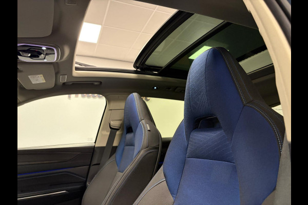 Lynk & Co 01 1.5*PHEV*1 Jaar Bovag Garantie*261pk Pano-Schuifdak Lmv 20" 360°Ca