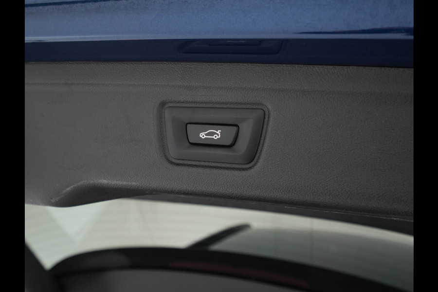 BMW 3 Serie Touring 320e Business Edition Plus [Plug-In] (INCL-BTW) Aut. *LEATHER | FULL-LED | HEATED-SPORTSEATS | DIGI-COCKPIT | HIFI-SOUND | NAVI-FULLMAP | PRIVACYGLASS | PDC | AMBIENTLIGHT | DAB | KEYLESS | TOWBAR | 17"ALU* *