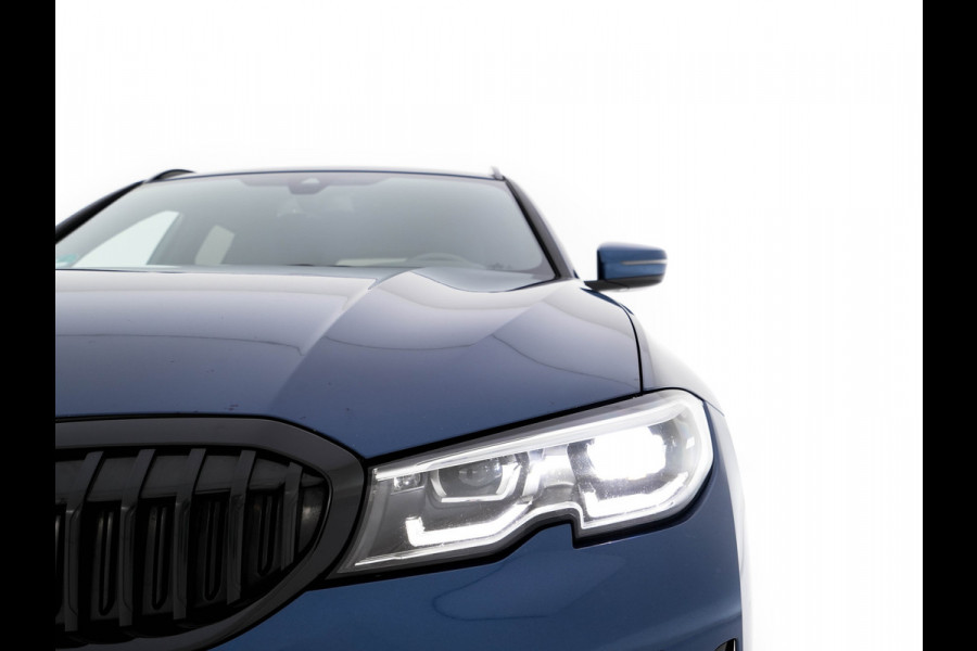 BMW 3 Serie Touring 320e Business Edition Plus [Plug-In] (INCL-BTW) Aut. *LEATHER | FULL-LED | HEATED-SPORTSEATS | DIGI-COCKPIT | HIFI-SOUND | NAVI-FULLMAP | PRIVACYGLASS | PDC | AMBIENTLIGHT | DAB | KEYLESS | TOWBAR | 17"ALU* *