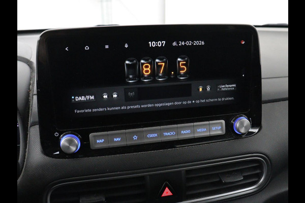 Hyundai Kona EV Premium 64 kWh | SOH 95% | Stoelventilatie | Leder | Head-Up | Warmtepomp | Camera | Achterbankverwarming | Carplay | Navigatie | Adaptive cruise | Keyless | Parkeerhulp