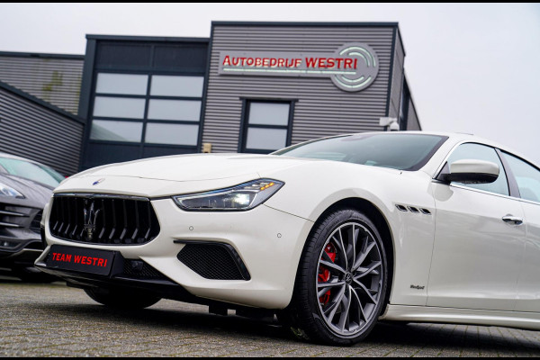Maserati Ghibli 3.0 V6 S Q4 GranLusso | 360 camera | Schuif/kanteldak | Luxe Leder | Origineel NL |Adaptieve Cruise | Lane Assist