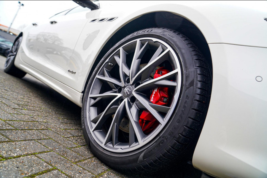 Maserati Ghibli 3.0 V6 S Q4 GranLusso | 360 camera | Schuif/kanteldak | Luxe Leder | Origineel NL |Adaptieve Cruise | Lane Assist