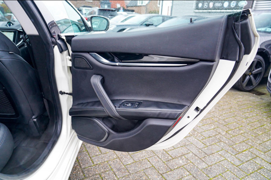 Maserati Ghibli 3.0 V6 S Q4 GranLusso | 360 camera | Schuif/kanteldak | Luxe Leder | Origineel NL |Adaptieve Cruise | Lane Assist