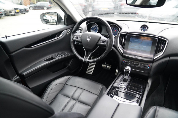 Maserati Ghibli 3.0 V6 S Q4 GranLusso | 360 camera | Schuif/kanteldak | Luxe Leder | Origineel NL |Adaptieve Cruise | Lane Assist