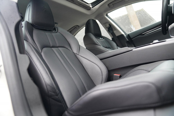 Maserati Ghibli 3.0 V6 S Q4 GranLusso | 360 camera | Schuif/kanteldak | Luxe Leder | Origineel NL |Adaptieve Cruise | Lane Assist