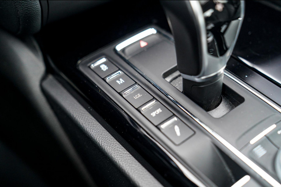 Maserati Ghibli 3.0 V6 S Q4 GranLusso | 360 camera | Schuif/kanteldak | Luxe Leder | Origineel NL |Adaptieve Cruise | Lane Assist