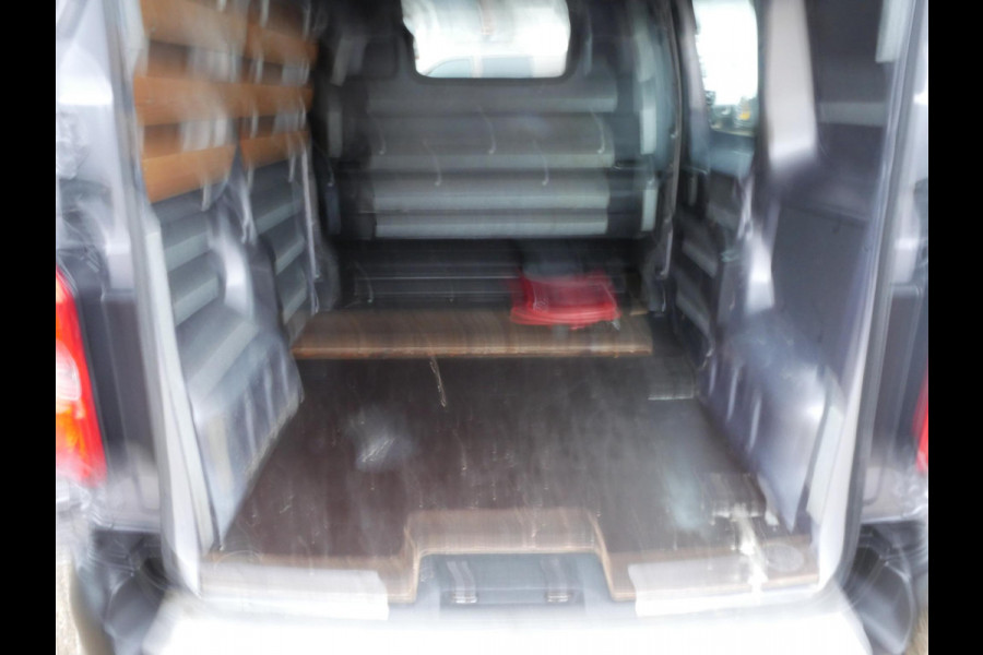 Peugeot e-Expert Compact Pro 50 kWh, Airco