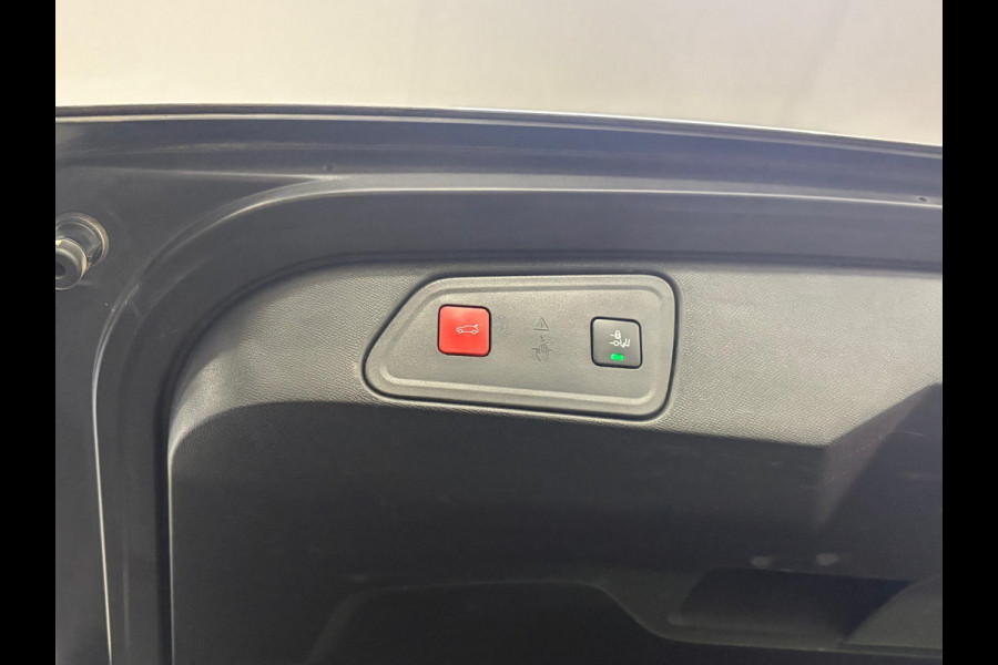 Peugeot 3008 1.6 Hybrid4 300PK GT*Pano*Leder*Winter-Pakket*Xenon*Trekhaak*PDC*