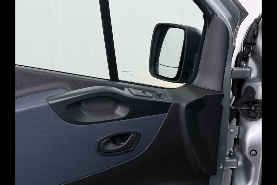 Opel Vivaro D 126PK Navi Camera Trekhaak Airco Pdc Cruise Control Edition EcoFlex 1.6CDTI L1H1 Schuifdeur Wandbetimmering Bluetooth Led 1e Eigenaar Euro 6 Origineel Nederlandse bus 2.000KG Trekgewicht BPM-VRIJ