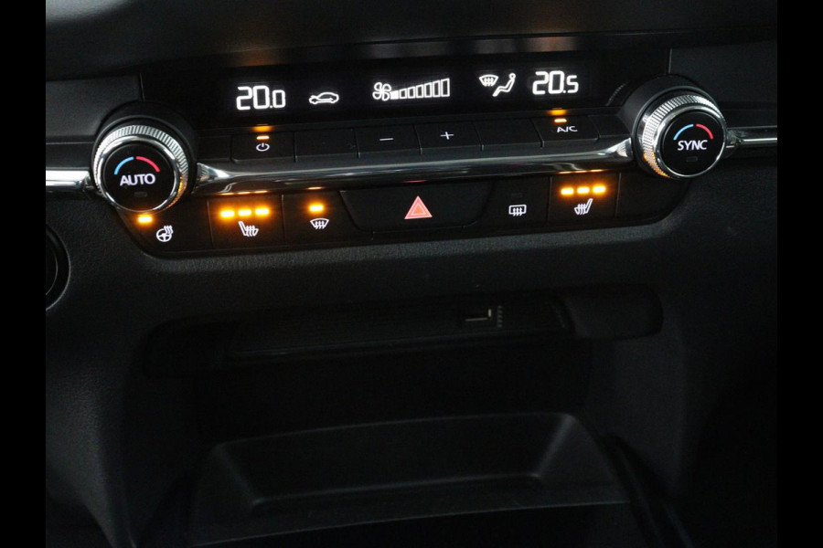 Mazda CX-30 2.0 e-SkyActiv-G M Hybrid Comfort | Stoel & stuurverwarming | Head-Up | Adaptive cruise | Camera | Carplay | Full LED | Navigatie | Climate control | Keyless | DAB
