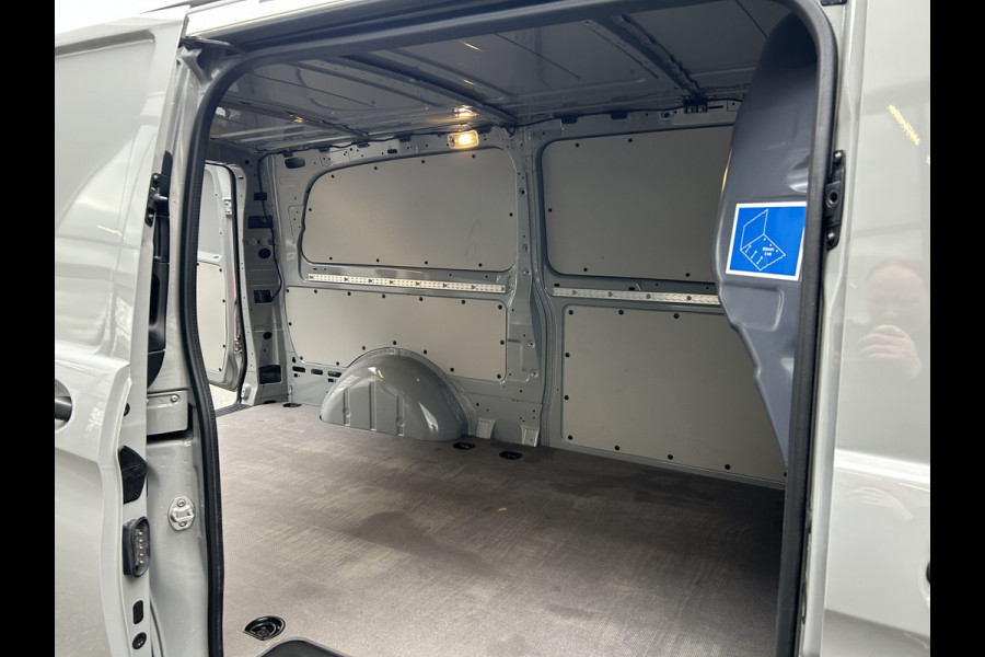 Mercedes-Benz Vito 116 CDI L3 Pro Facelift / 2500KG Trekhaak / MBUX / Camera / Navigatie / Cruise control / Airco / LMV