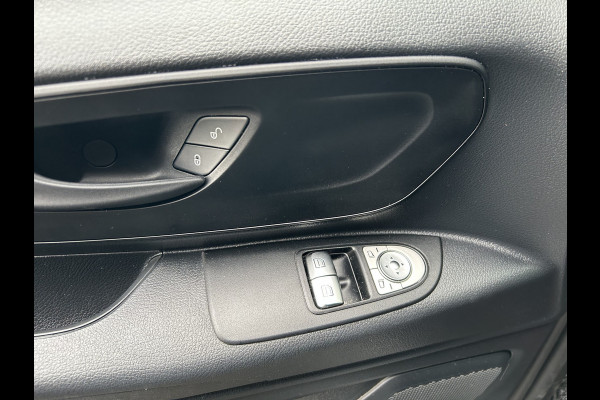 Mercedes-Benz Vito 116 CDI L3 Pro Facelift / 2500KG Trekhaak / MBUX / Camera / Navigatie / Cruise control / Airco / LMV