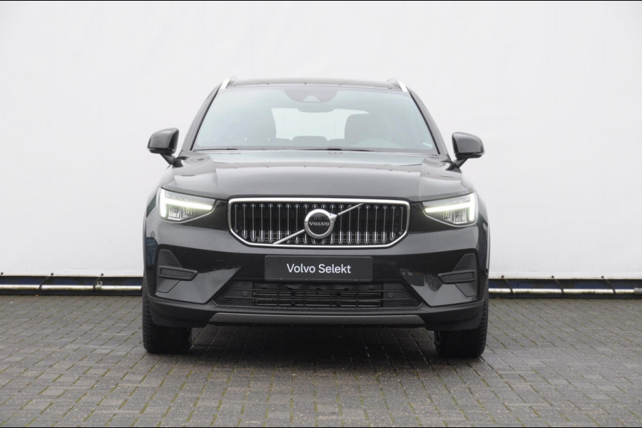 Volvo XC40 T4 211PK Automaat Plug-in hybrid Core Bright / Apple carplay / Parkeersensoren met camera / Stoelverwarming / Elektrische achterklep / Keyless entry / Parkeersensoren met camera