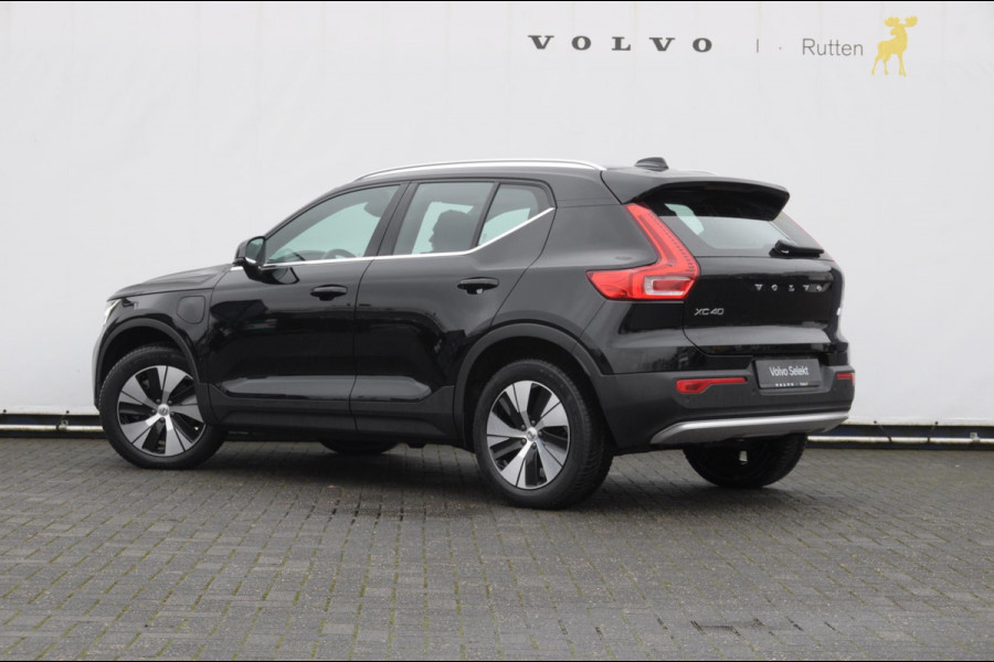 Volvo XC40 T4 211PK Automaat Plug-in hybrid Core Bright / Apple carplay / Parkeersensoren met camera / Stoelverwarming / Elektrische achterklep / Keyless entry / Parkeersensoren met camera