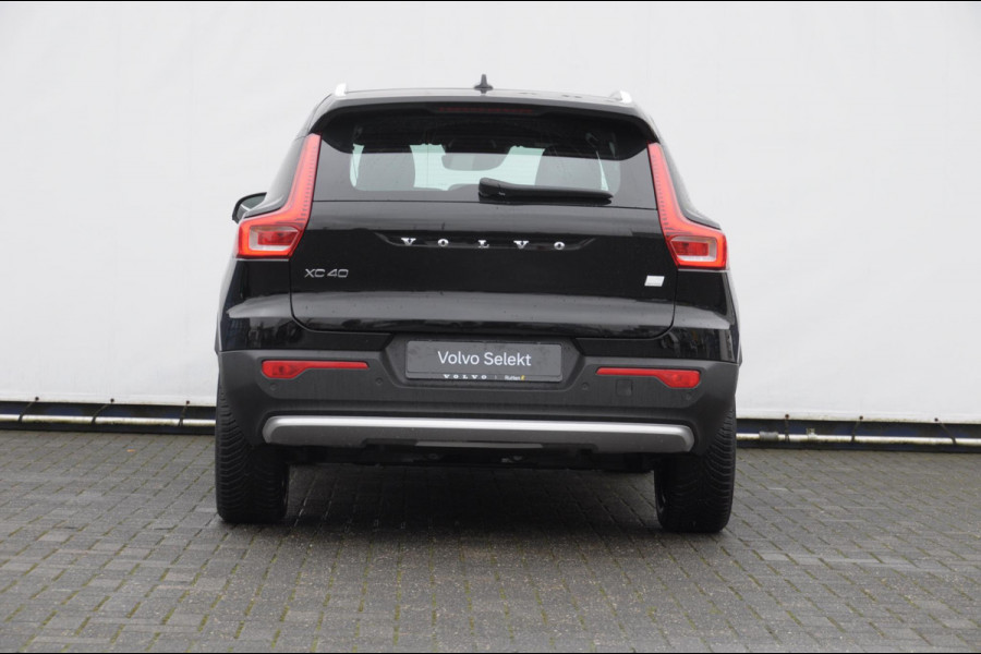 Volvo XC40 T4 211PK Automaat Plug-in hybrid Core Bright / Apple carplay / Parkeersensoren met camera / Stoelverwarming / Elektrische achterklep / Keyless entry / Parkeersensoren met camera