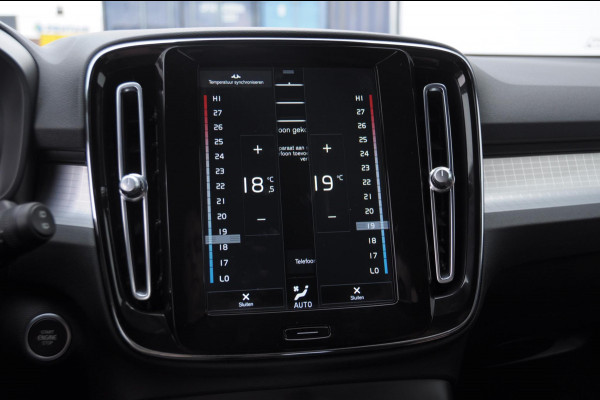 Volvo XC40 T4 211PK Automaat Plug-in hybrid Core Bright / Apple carplay / Parkeersensoren met camera / Stoelverwarming / Elektrische achterklep / Keyless entry / Parkeersensoren met camera